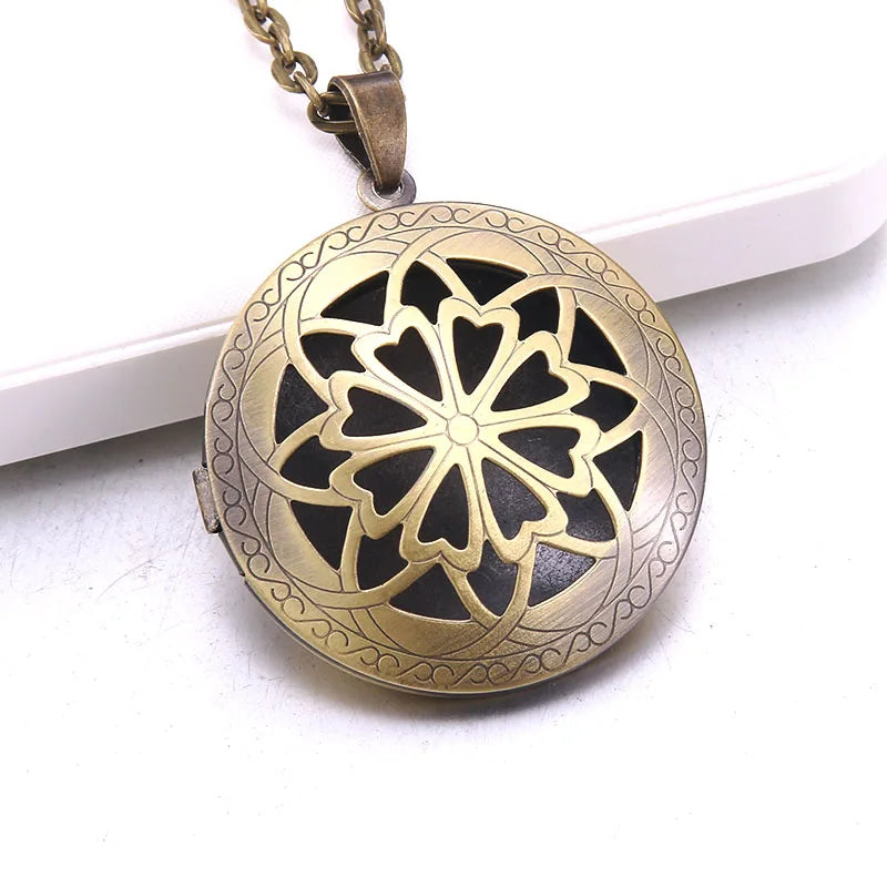 Unique Carved Design Copper Oval Photo Frame Pendant Necklace Charm Openable Locket Necklaces Women Men Memorial Jewelry