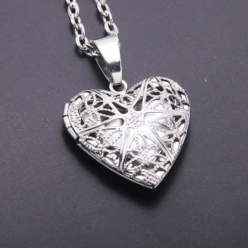 Unique Carved Design Copper Oval Photo Frame Pendant Necklace Charm Openable Locket Necklaces Women Men Memorial Jewelry