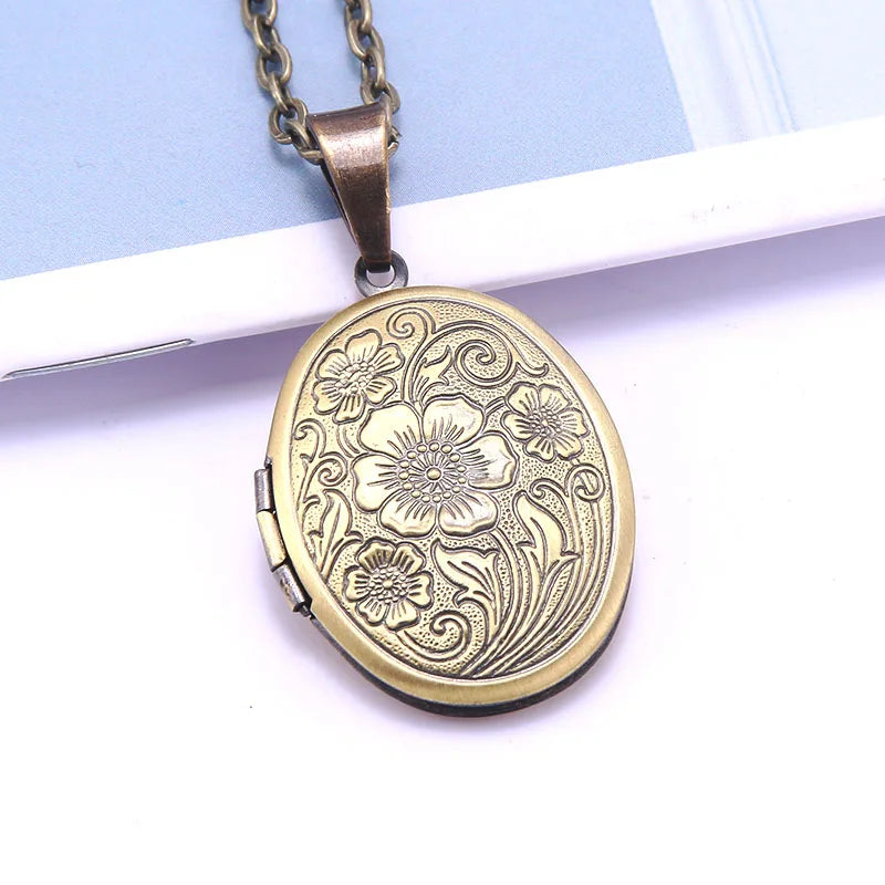 Unique Carved Design Copper Oval Photo Frame Pendant Necklace Charm Openable Locket Necklaces Women Men Memorial Jewelry