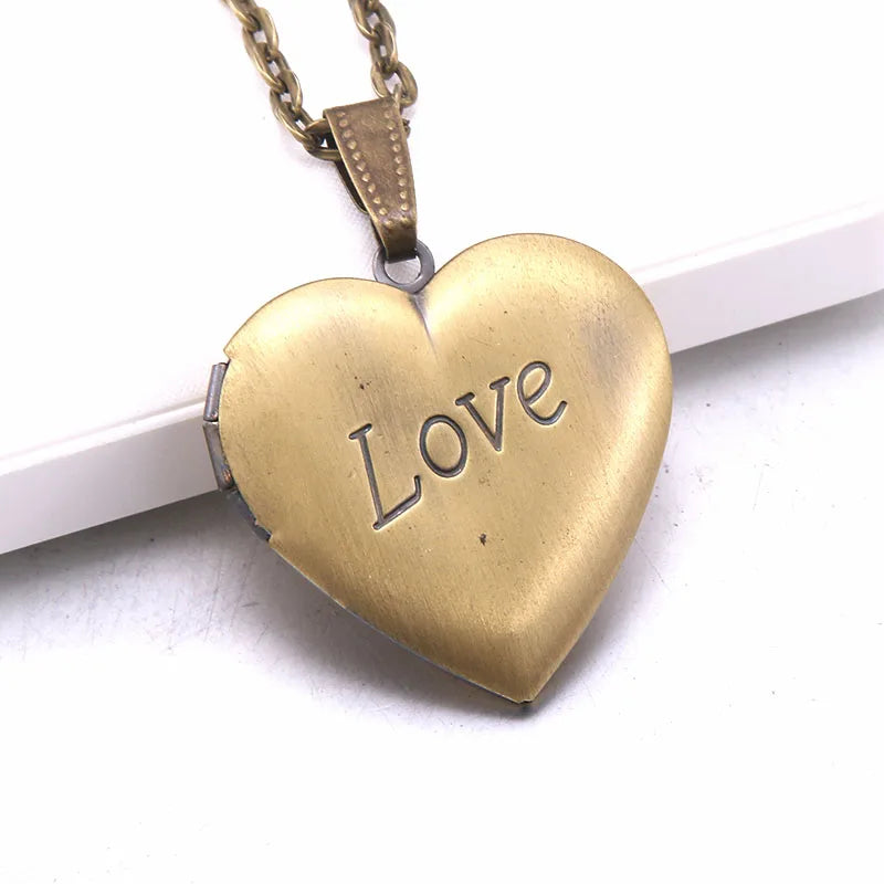 Unique Carved Design Copper Oval Photo Frame Pendant Necklace Charm Openable Locket Necklaces Women Men Memorial Jewelry