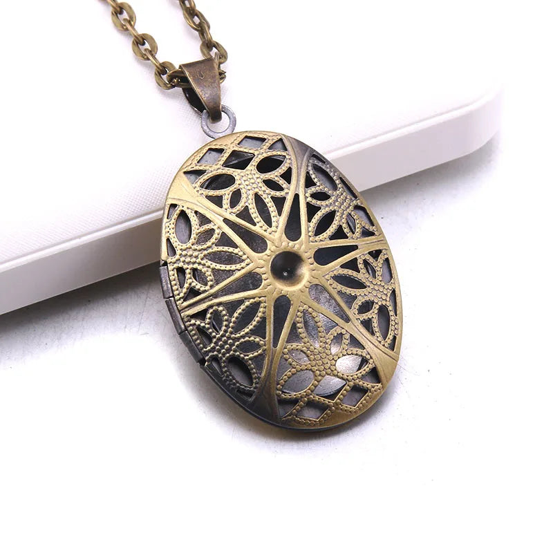 Unique Carved Design Copper Oval Photo Frame Pendant Necklace Charm Openable Locket Necklaces Women Men Memorial Jewelry