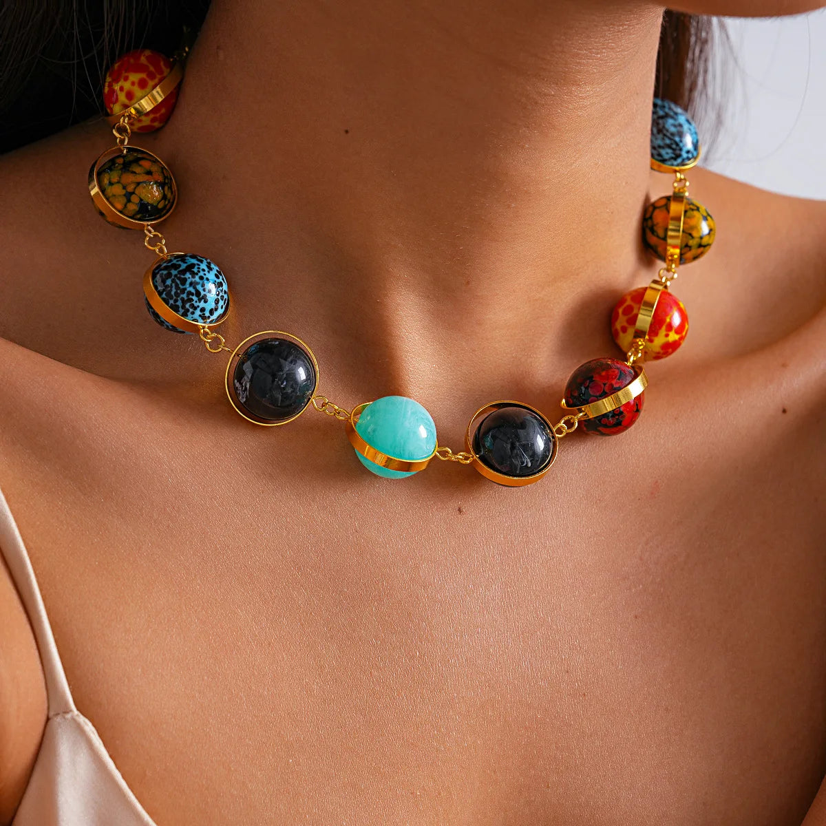 Creative Multi-color Round Ball Acrylic Bead Chokers Necklaces Women Men Gold Color Frame Strand Necklace Statement Jewelry K