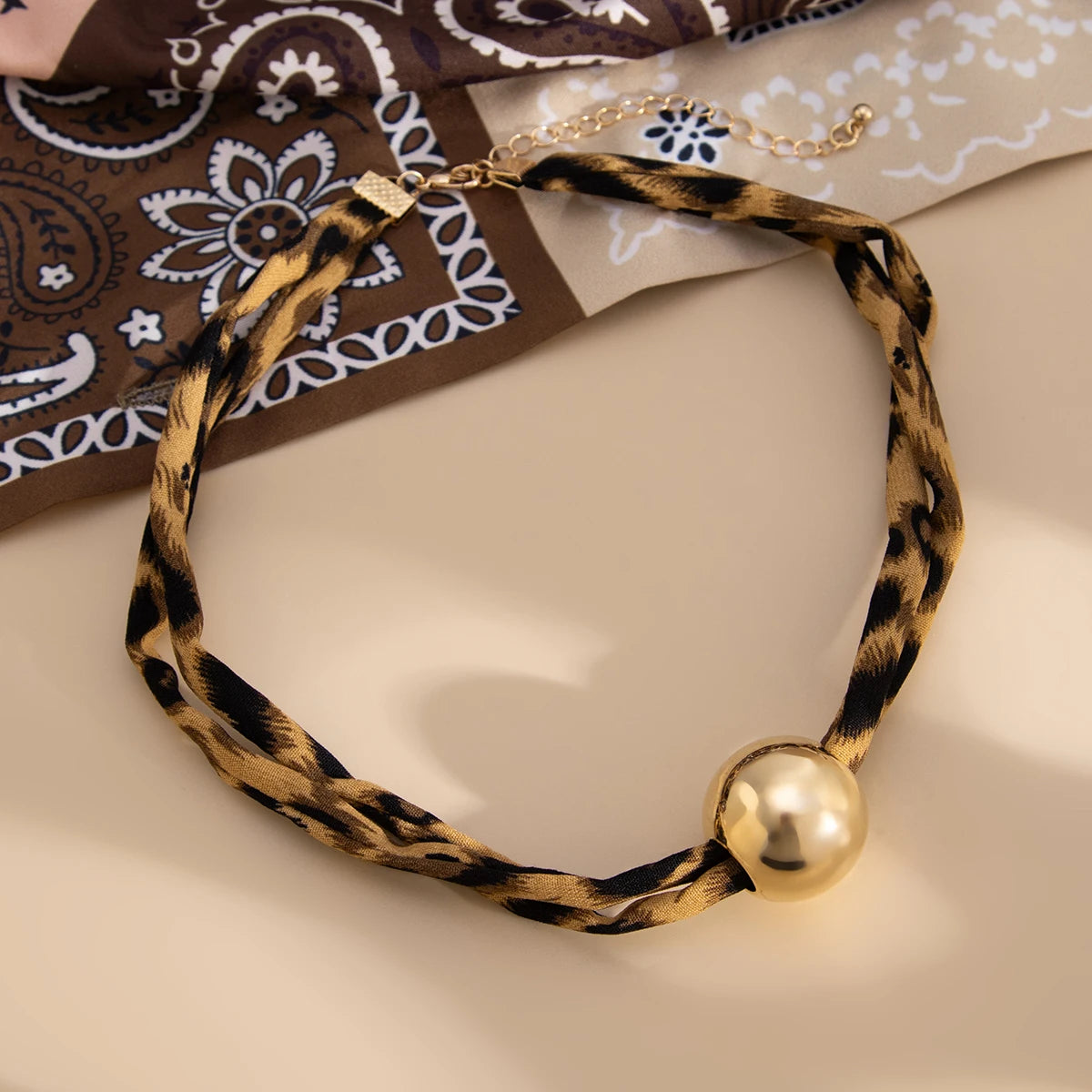 SHIXIN 7 Styles Metal Starfish Conch Heart Pendant Necklace Women Leopard Pattern Soft Cotton Velvet Short Choker Neck Chain
