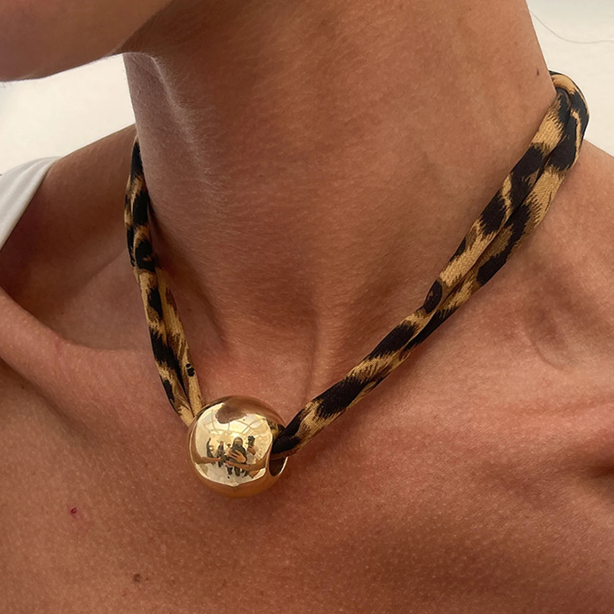 SHIXIN 7 Styles Metal Starfish Conch Heart Pendant Necklace Women Leopard Pattern Soft Cotton Velvet Short Choker Neck Chain