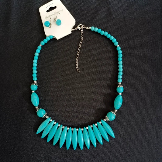 Beautiful Turquoise Necklace Earrings